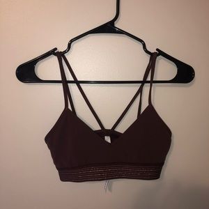 Lululemon maroon sports bra